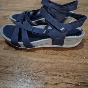 Baretraps Devanna Women’s Comfort Walking Sandals Navy Blue Size 8M